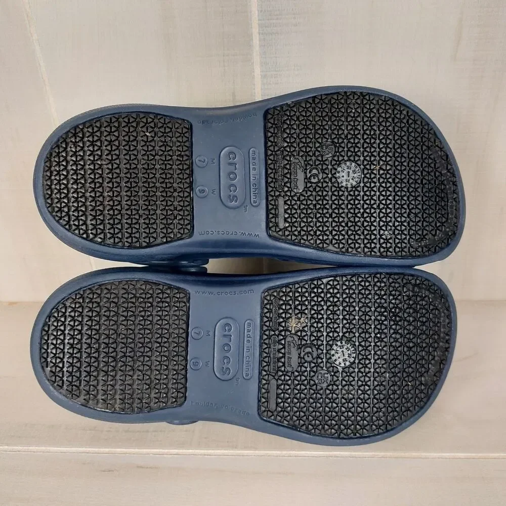 Crocs Bistro Clogs Slip Resistant Work Shoes Men's 7 Women's 9 Blue Chef Nursing - Picture 7 of 7